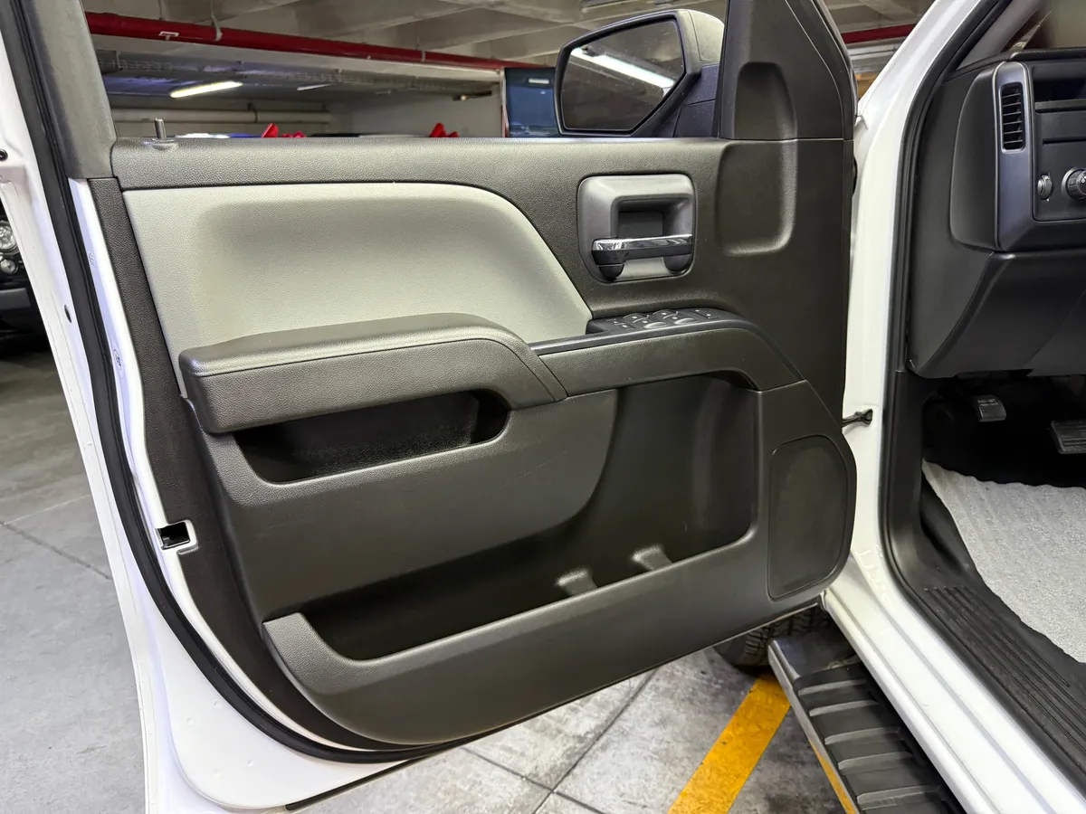 D_NQ_NP_2X_723575-MLM83326453452_042025-F-chevrolet-silverado-43-2500-cab-ext-ls-v6-4x2-at