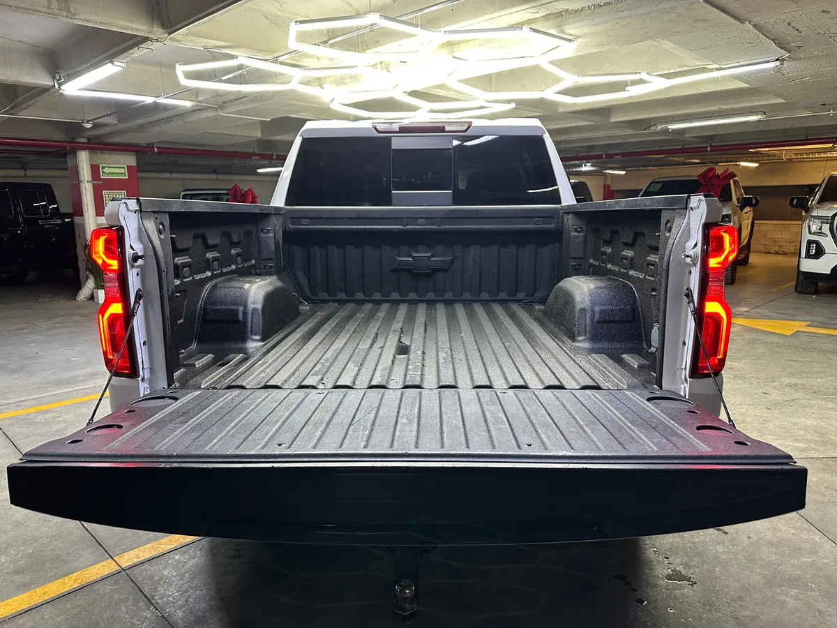 D_NQ_NP_2X_792068-MLM83618114373_042025-F-chevrolet-silverado-43-2500-cab-ext-ls-v6-4x2-at